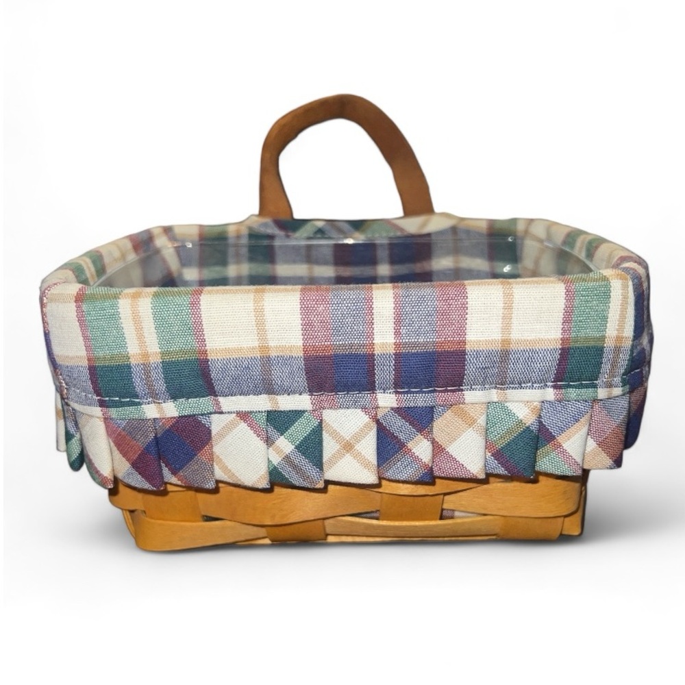 Longaberger Tea / Key Basket 2001 with liner